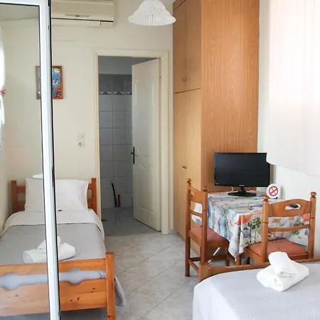 Semesterbostad Ellis *