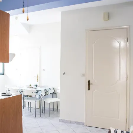 Ellis Semesterbostad *