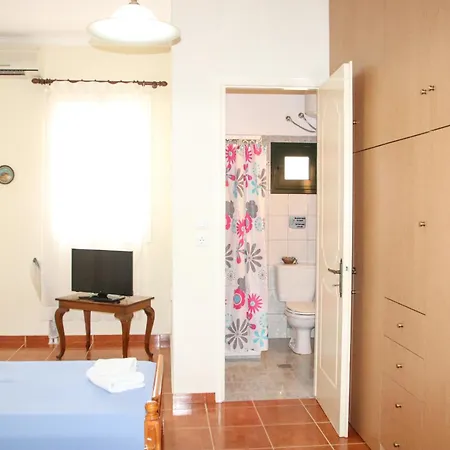 Semesterbostad Ellis *