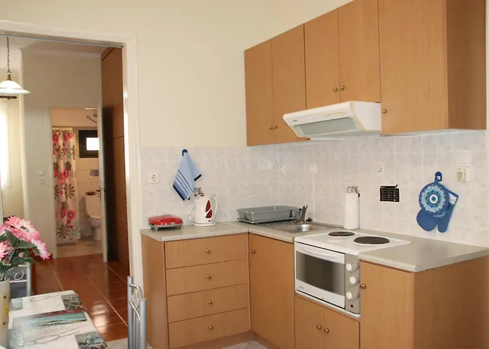 Ellis Nyaraló Lixúri